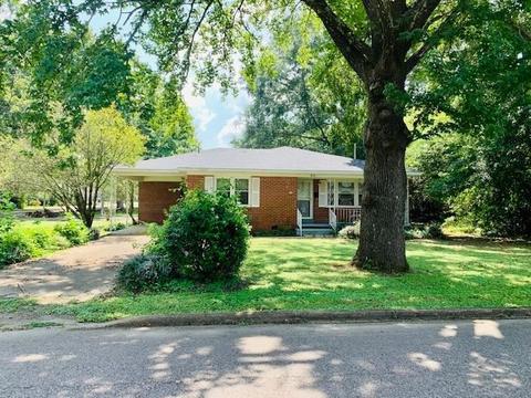 810 E Main St, Savannah, TN 38372 photo 1