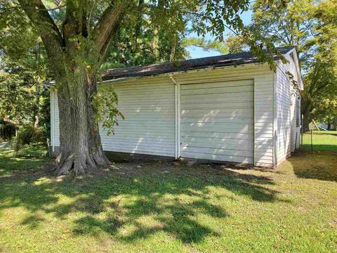 437 N Maple St, Covington, TN 38019 photo 11