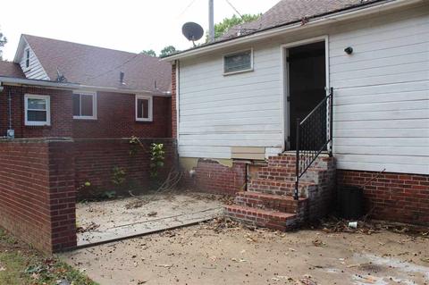 628 S Maple St, Covington, TN 38019 photo 6