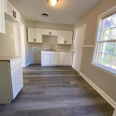 412 E Dison Ave, Memphis, TN 38106 photo 2