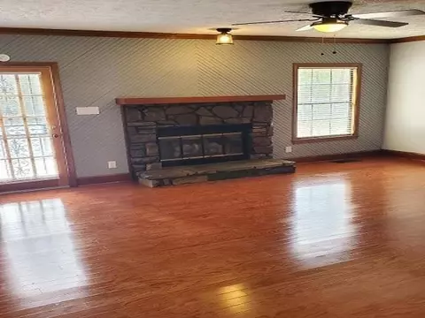 3060 Beechrun Dr, Memphis, TN 38128 photo 3