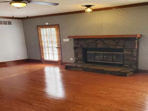 3060 Beechrun Dr, Memphis, TN 38128 photo 4