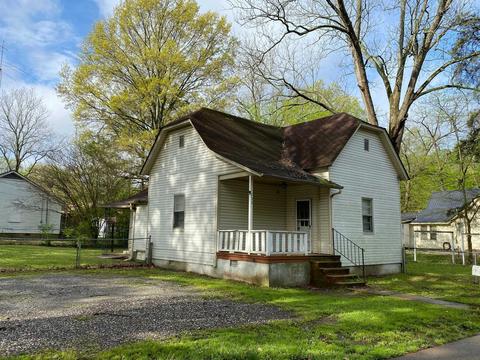 233 Sherrod Ave E, Covington, TN 38019 photo 1