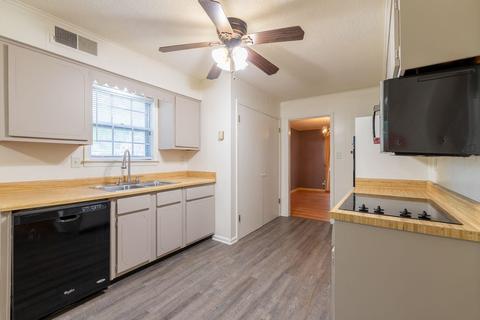 3136 E Raines Rd, Memphis, TN 38118 photo 11