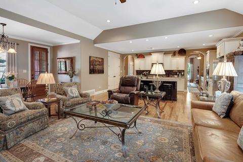 427 Tarren Mill Cir E, Collierville, TN 38017 photo 9