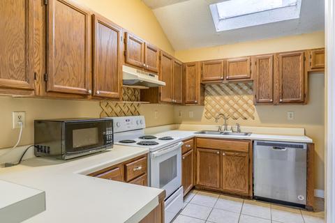 5522 Pine Oak Ln, Bartlett, TN 38135 photo 3
