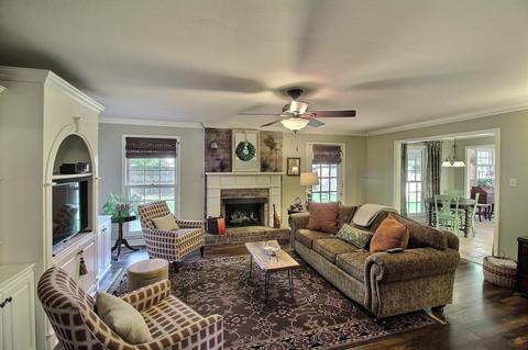 433 Pine Grove Dr, Collierville, TN 38017 photo 4