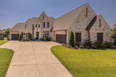 652 Cedar Shadows Cir E, Collierville, TN 38017 photo 1