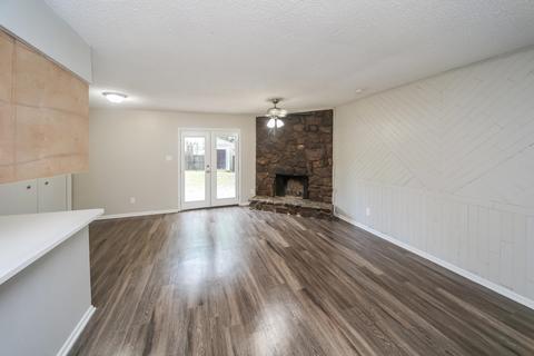 5621 Maple Tree Dr, Memphis, TN 38115 photo 2