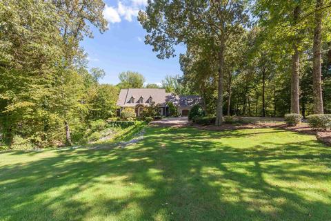 2 Okeena Cv, Jackson, TN 38305
