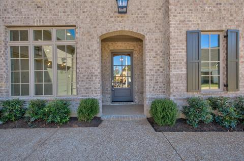 10154 Nighthawk Cv, Collierville, TN 38017 photo 2