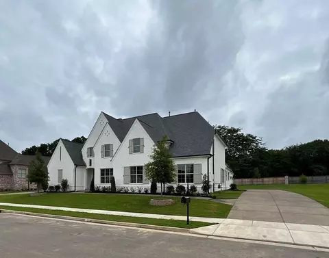 4760 Magnolia Park Cir E, Collierville, TN 38017