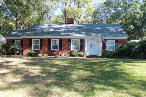 1058 Kings Park Rd, Memphis, TN 38117