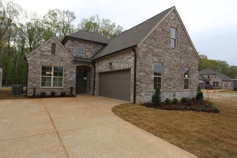 570 Holden Dr, Cordova, TN 38018