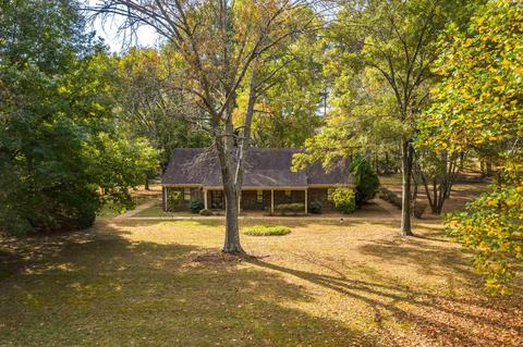 9115 E Holmes Rd, Collierville, TN 38017