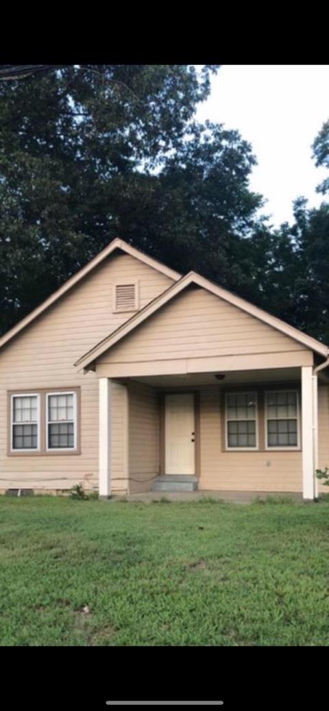 1732 S College St, Covington, TN 38019