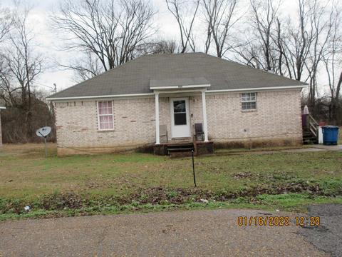 432 Dixon St, Covington, TN 38019