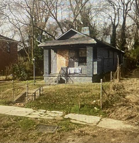 945 Woodlawn St, Memphis, TN 38107