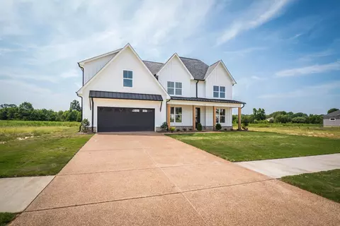 250 Highland Park Cv, Oakland, TN 38060