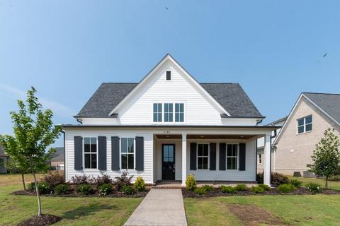 2145 N Greenbrier Lakes Blvd, Piperton, TN 38017