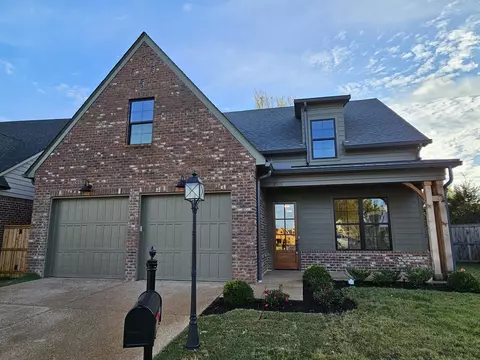 10119 Cliveden Dr S, Collierville, TN 38017