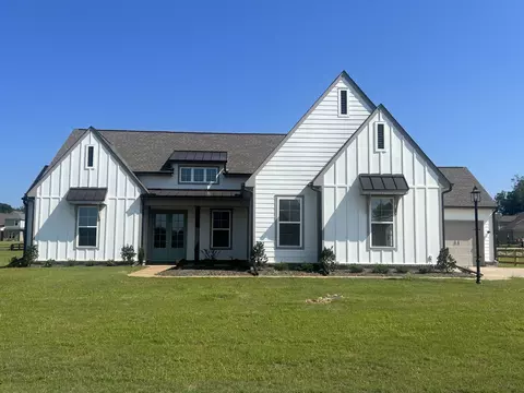 275 Burrow Dr, Piperton, TN 38017