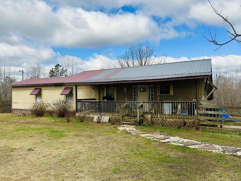 8251 Old Stage Rd, Selmer, TN 38375