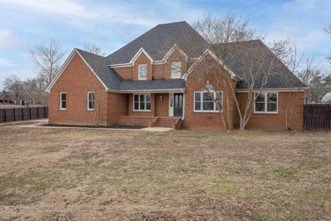 208 Phillips St, Brighton, TN 38011