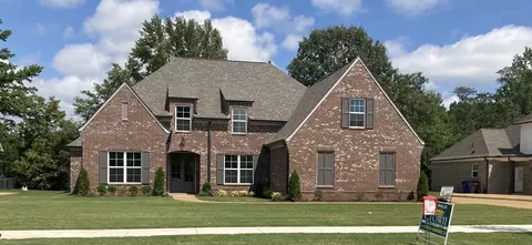 4920 Maple Walk Dr, Lakeland, TN 38002