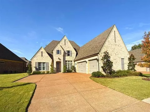 5255 Prairie Sky Dr, Lakeland, TN 38002