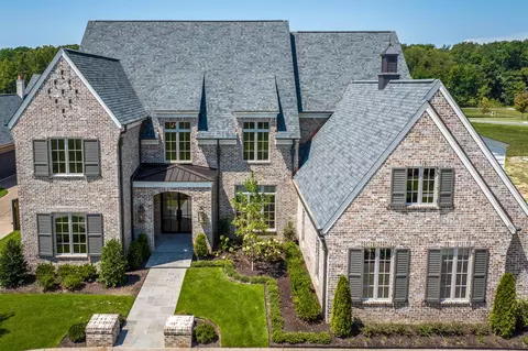 651 Bushchat Ln, Collierville, TN 38017