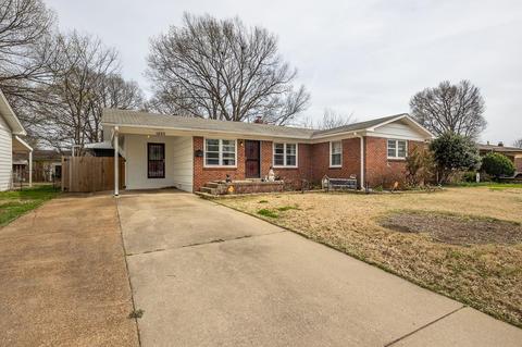 1892 Sea Isle Rd, Memphis, TN 38117