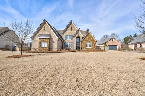 50 Greenbrier Lakes Blvd, Piperton, TN 38017