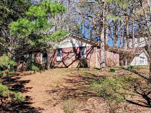 1400 Roper Rd, Bolivar, TN 38008