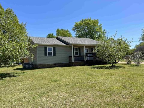 15 Magnolia St, Savannah, TN 38372