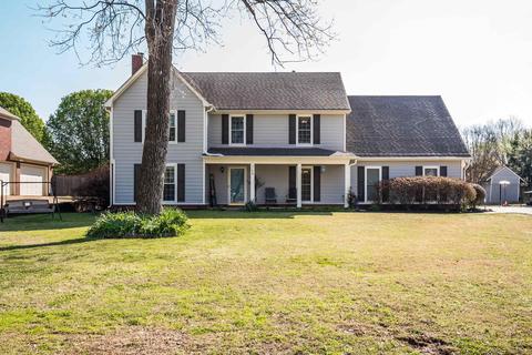 768 Meadow Glen Dr, Collierville, TN 38017
