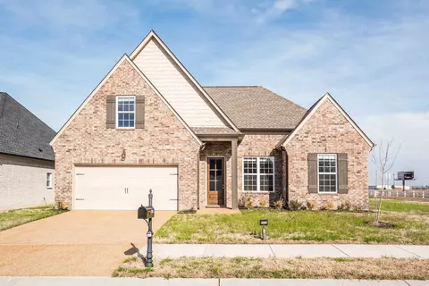 5581 Lakeside Cir W, Walls, MS 38680