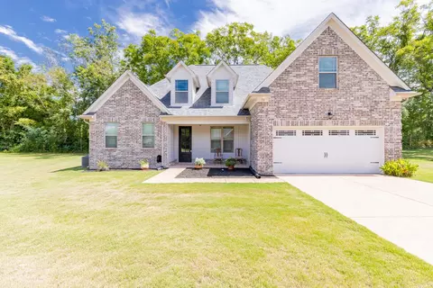 70 Greyson Cv, Oakland, TN 38060