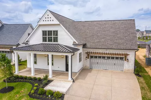 900 Cypress Vine Cv, Collierville, TN 38017