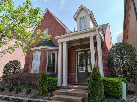 320 Sterling Oaks Ln, Collierville, TN 38017