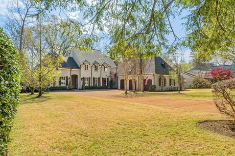 446 St Nick Dr, Memphis, TN 38117
