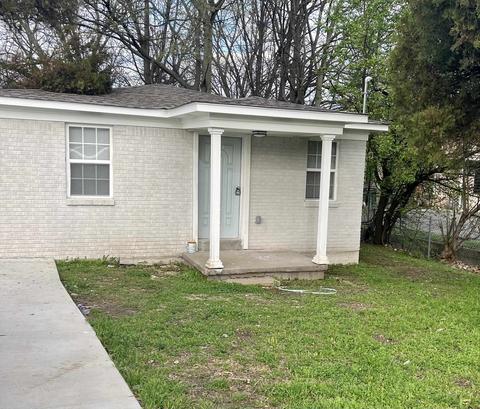 2109 Perry Rd, Memphis, TN 38106