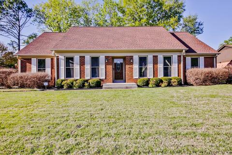 5696 Robin Hop Ave, Bartlett, TN 38134