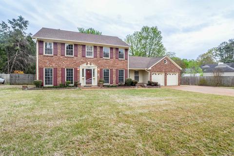 7458 Neshoba Rd, Germantown, TN 38138