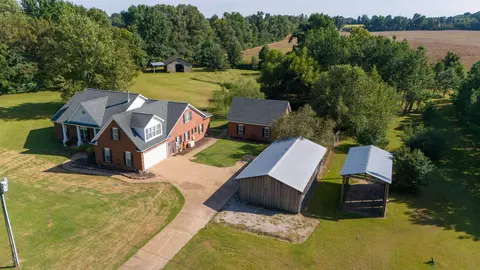 1095 Culbreath Rd, Covington, TN 38019