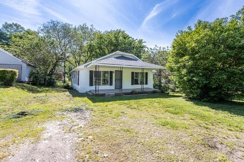 3582 Overton Crossing St, Memphis, TN 38127