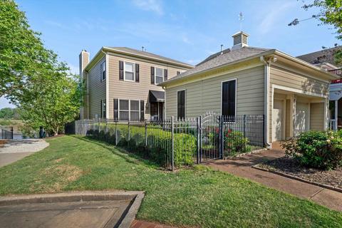 968 River Landing Dr, Memphis, TN 38103
