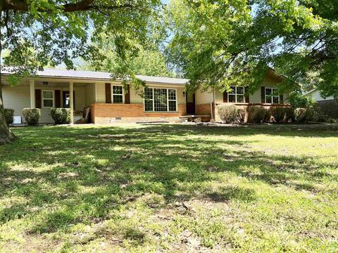 310 Nora Dr, Newbern, TN 38059