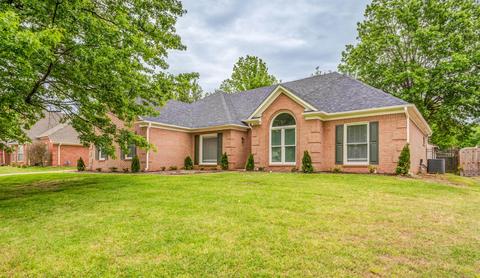 4470 Glenchase Dr, Bartlett, TN 38135