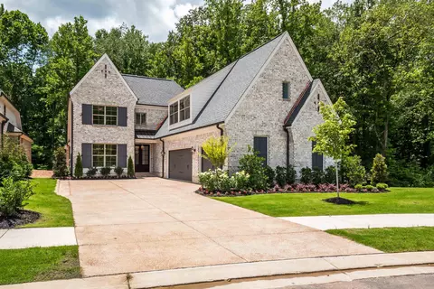 505 Saunders Creek Cir, Rossville, TN 38066
